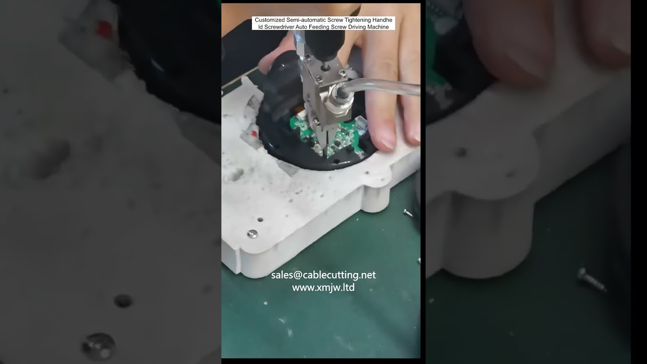 Полуавтоматический ручной шуруповерт с автоподачей для быстрой и точной закрутки винтов